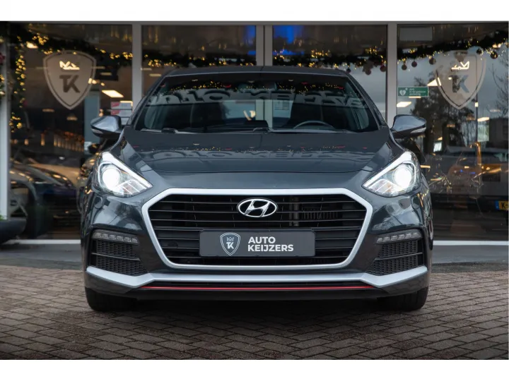 Hyundai i30 1.6 Turbo  Image 2